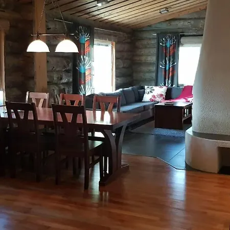 Villa Laattamaja - High Quality Genuine Loghouse Yllasjarvi